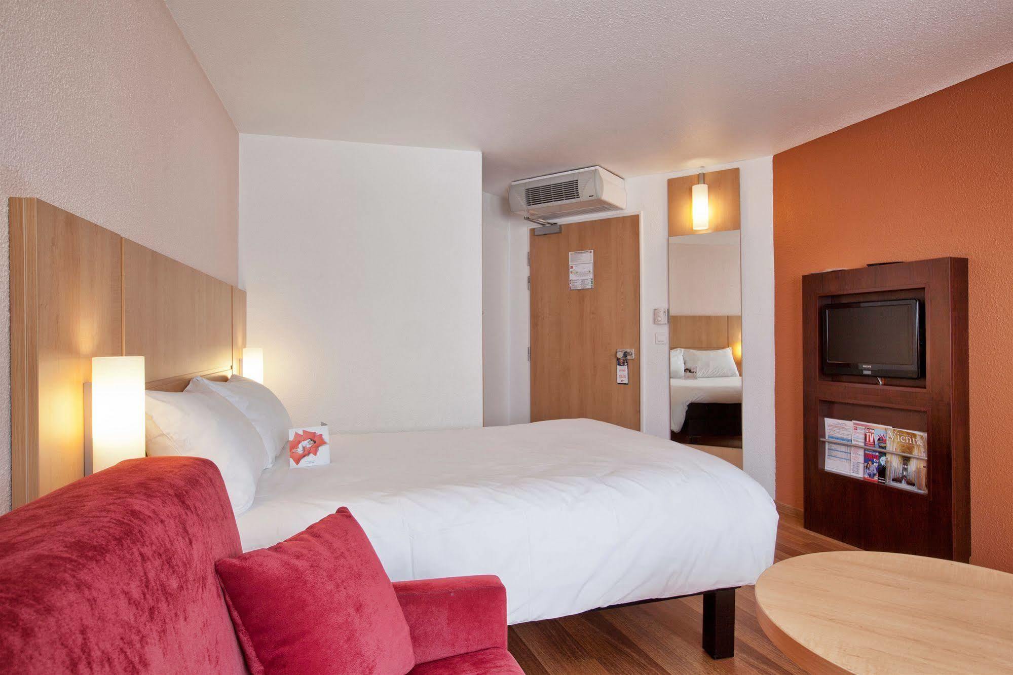 Ibis Centre 3*